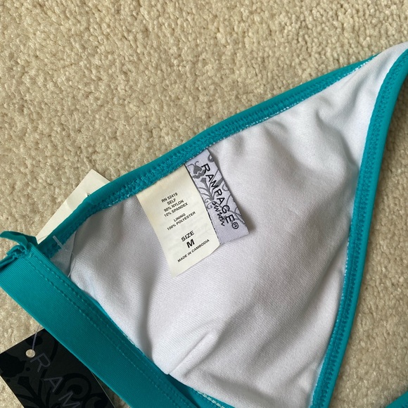 **BRAND NEW BIKINI** - Picture 6 of 6